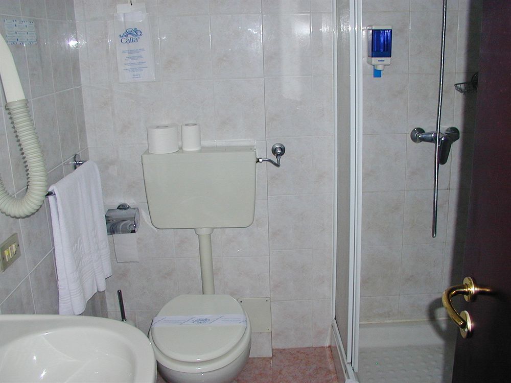 Hotel Aries Lesa Zewnętrze zdjęcie